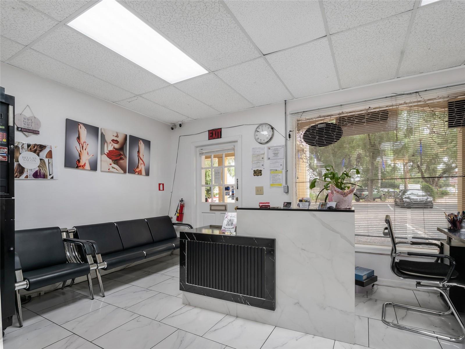 110 LITHIA PINECREST RD #D — photo 12