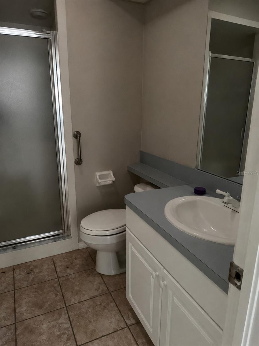 37414 CASTLEBERRY DR — photo 9
