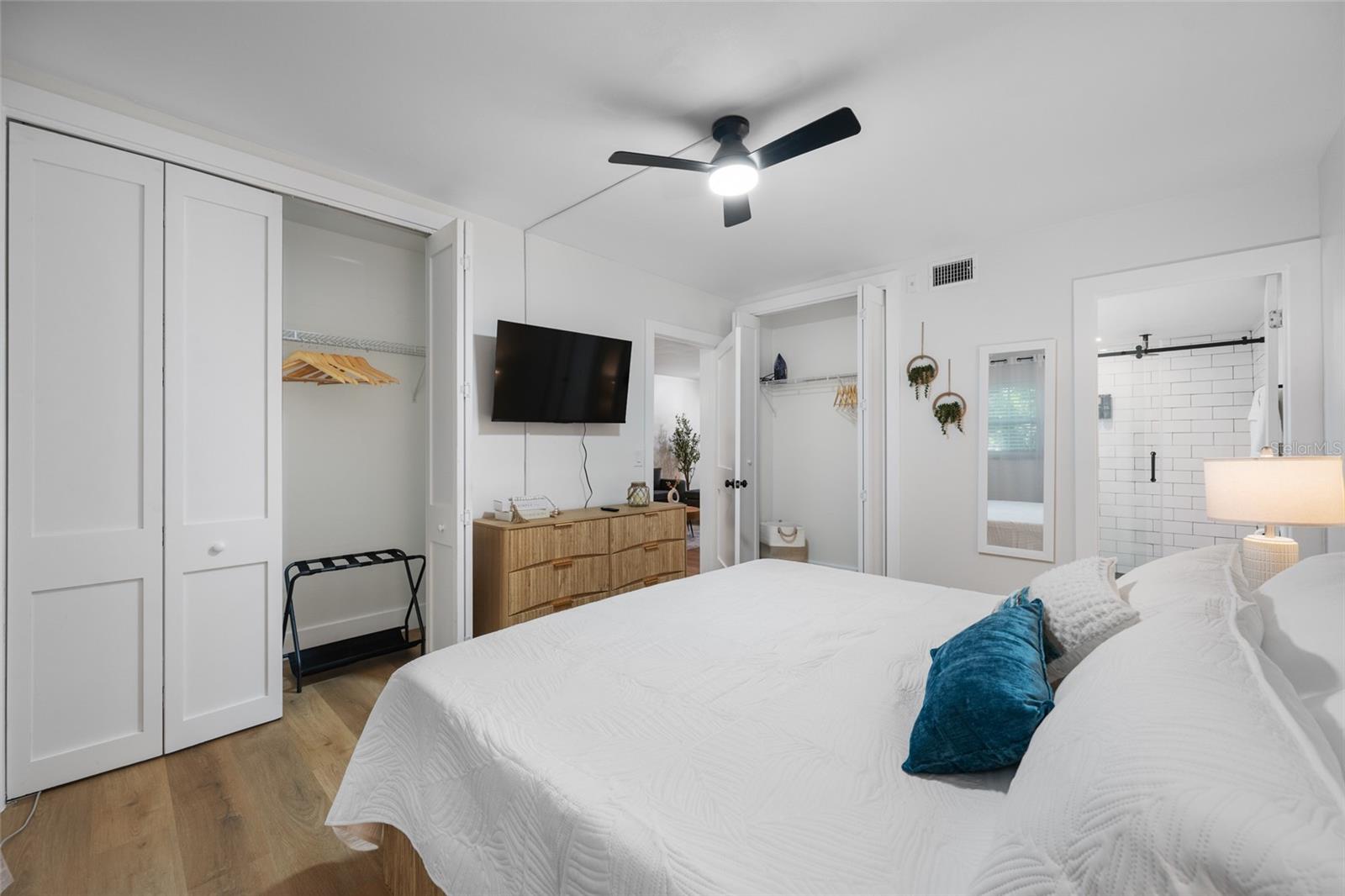 1433 S BELCHER RD #F9 — photo 8