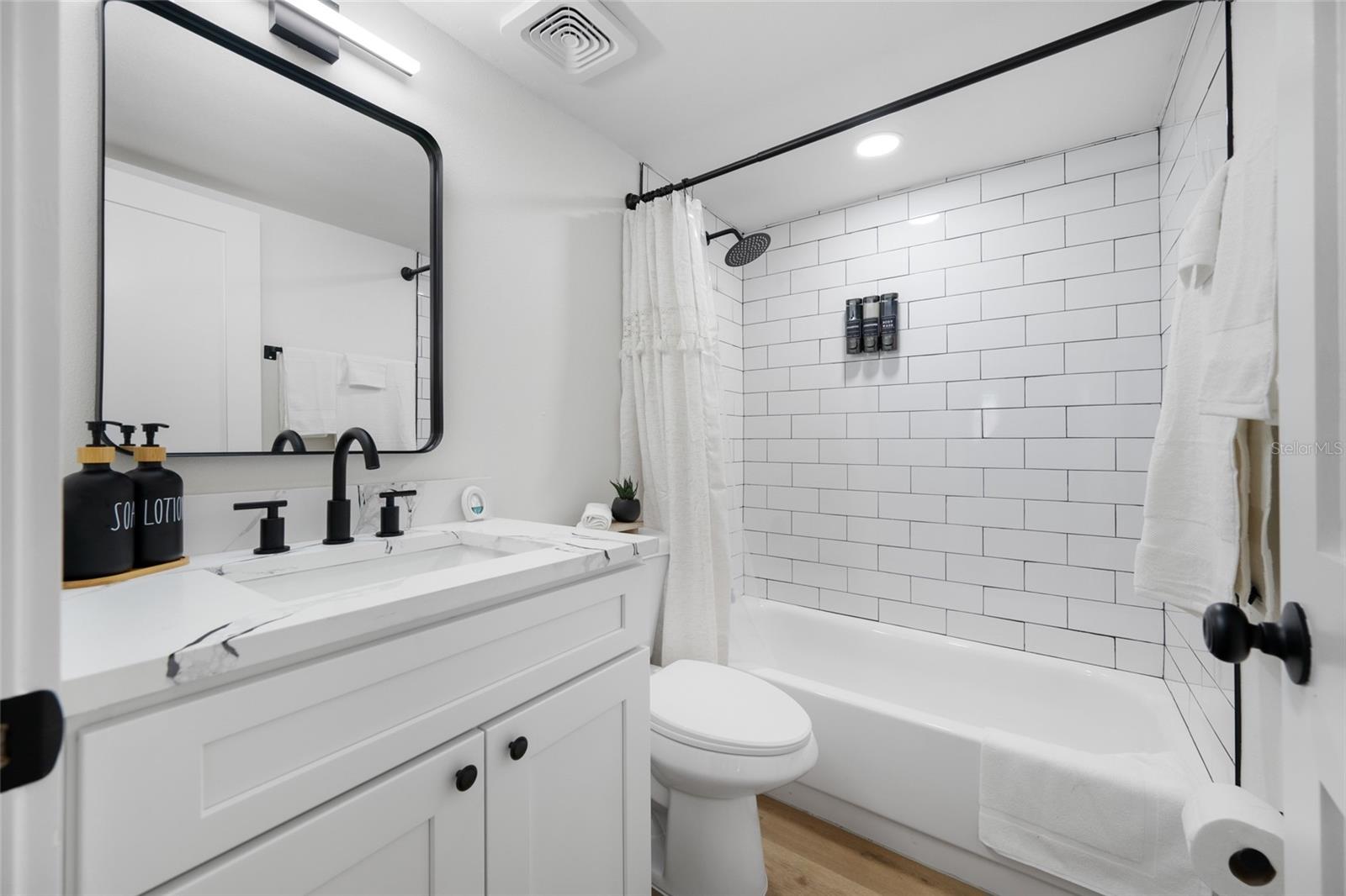 1433 S BELCHER RD #F9 — photo 16