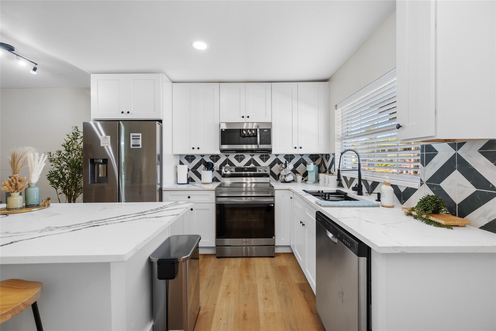 1433 S BELCHER RD #F9 — photo 32