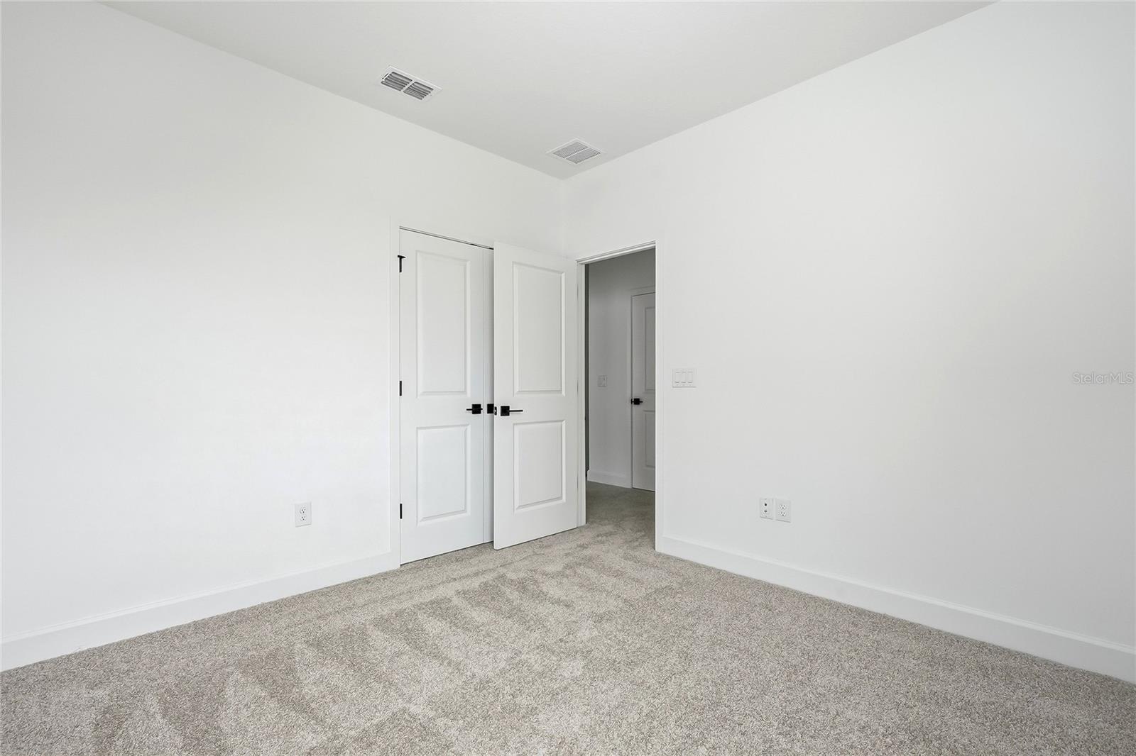 2015 AMELIA BAY PL — photo 34