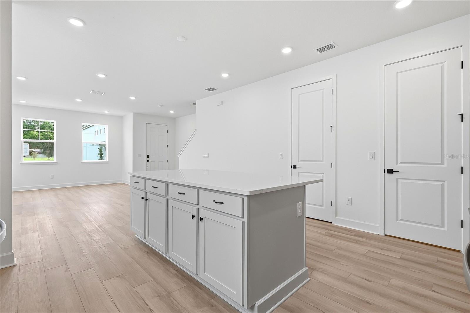 2015 AMELIA BAY PL — photo 16