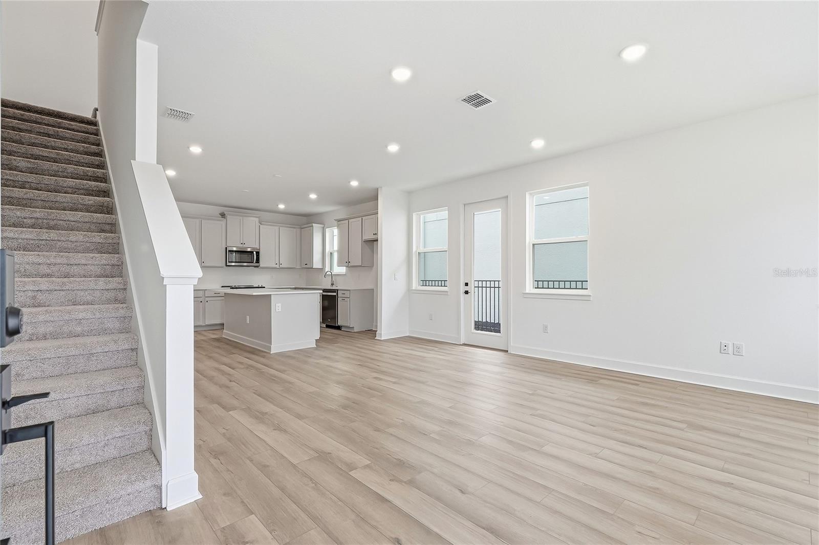 2015 AMELIA BAY PL — photo 6