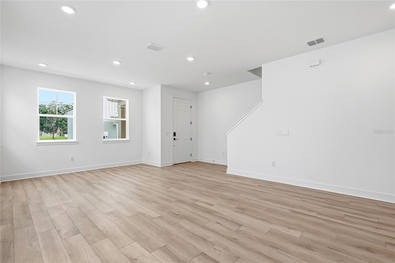 2015 AMELIA BAY PL — photo 8