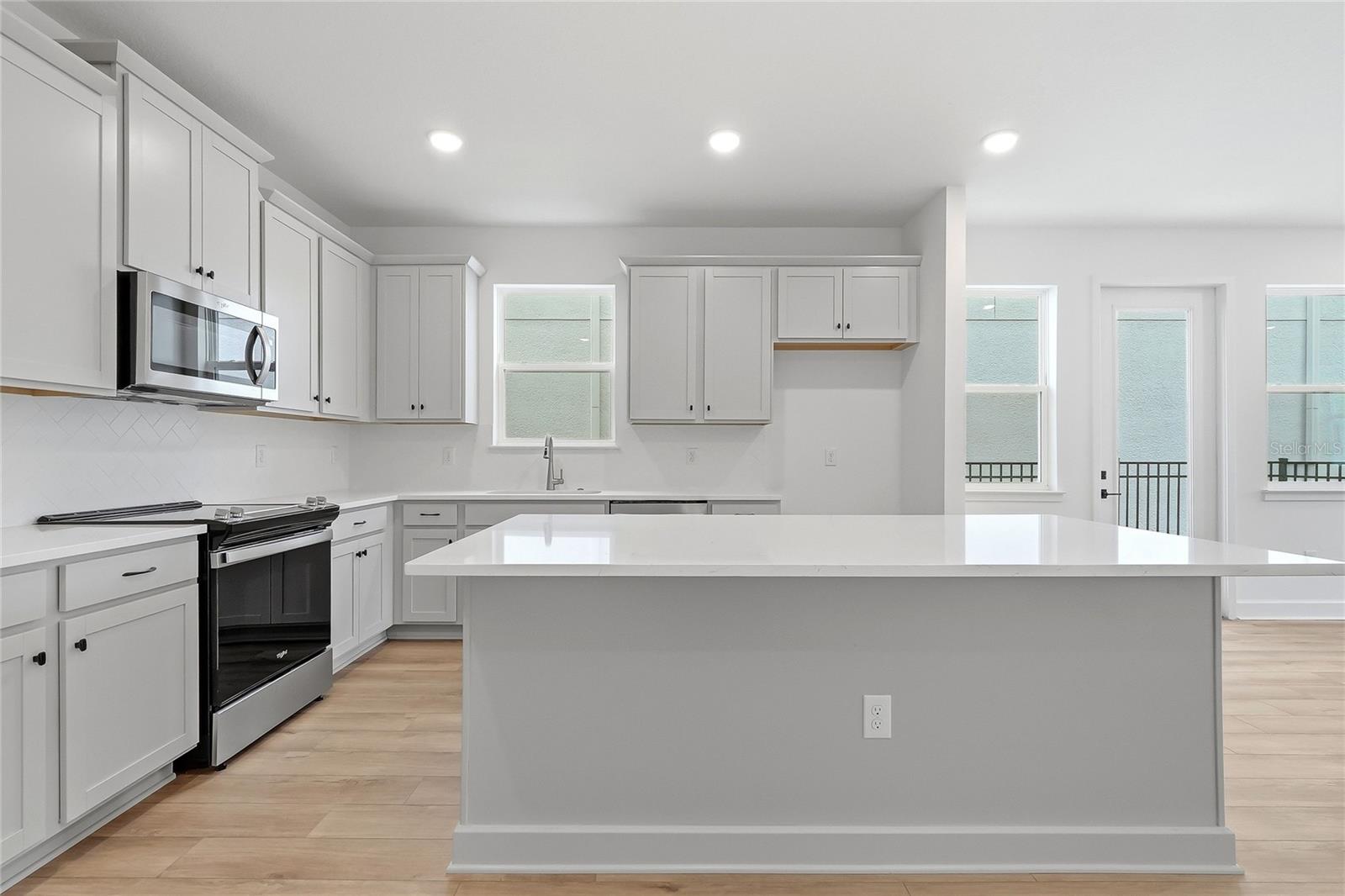 2015 AMELIA BAY PL — photo 13