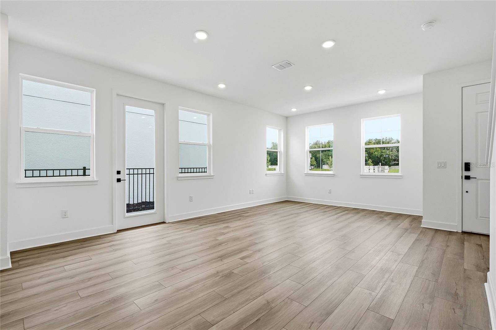 2015 AMELIA BAY PL — photo 18