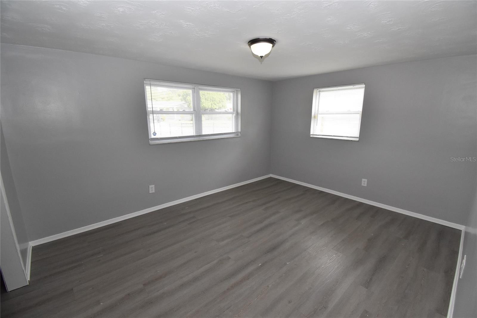 11025 PICKERING LN — photo 14