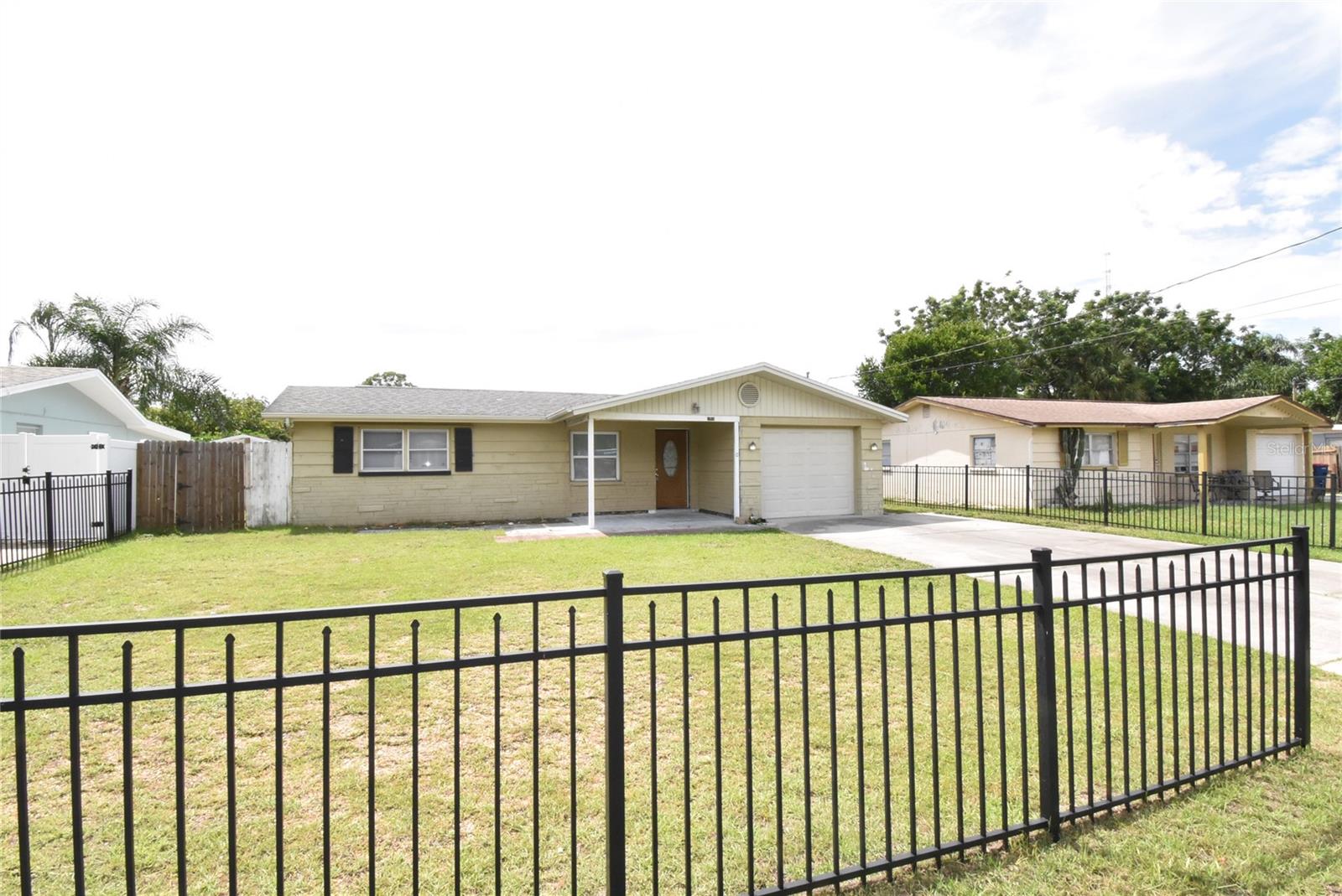 11025 PICKERING LN — photo 2
