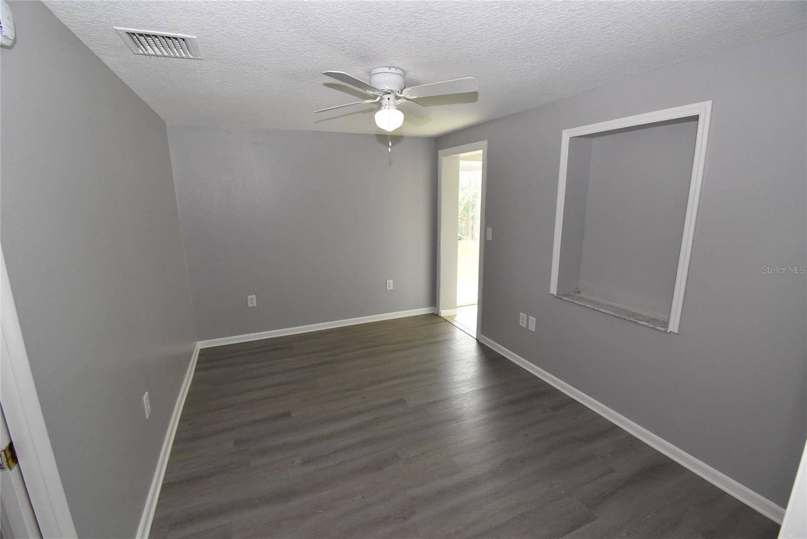 11025 PICKERING LN — photo 8