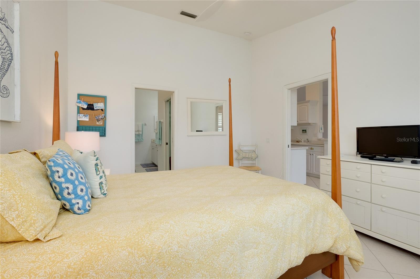 703 CASA DEL LAGO WAY #703 — photo 23