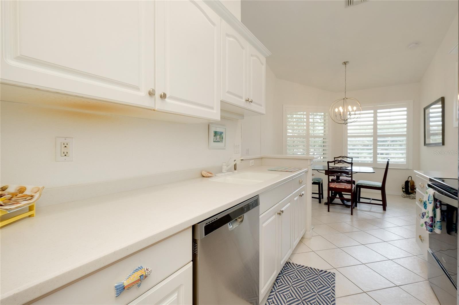 703 CASA DEL LAGO WAY #703 — photo 18