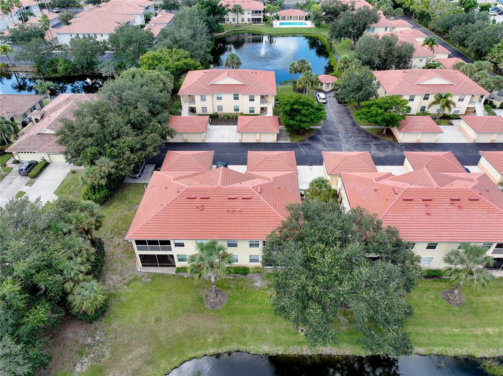 703 CASA DEL LAGO WAY #703 — photo 46