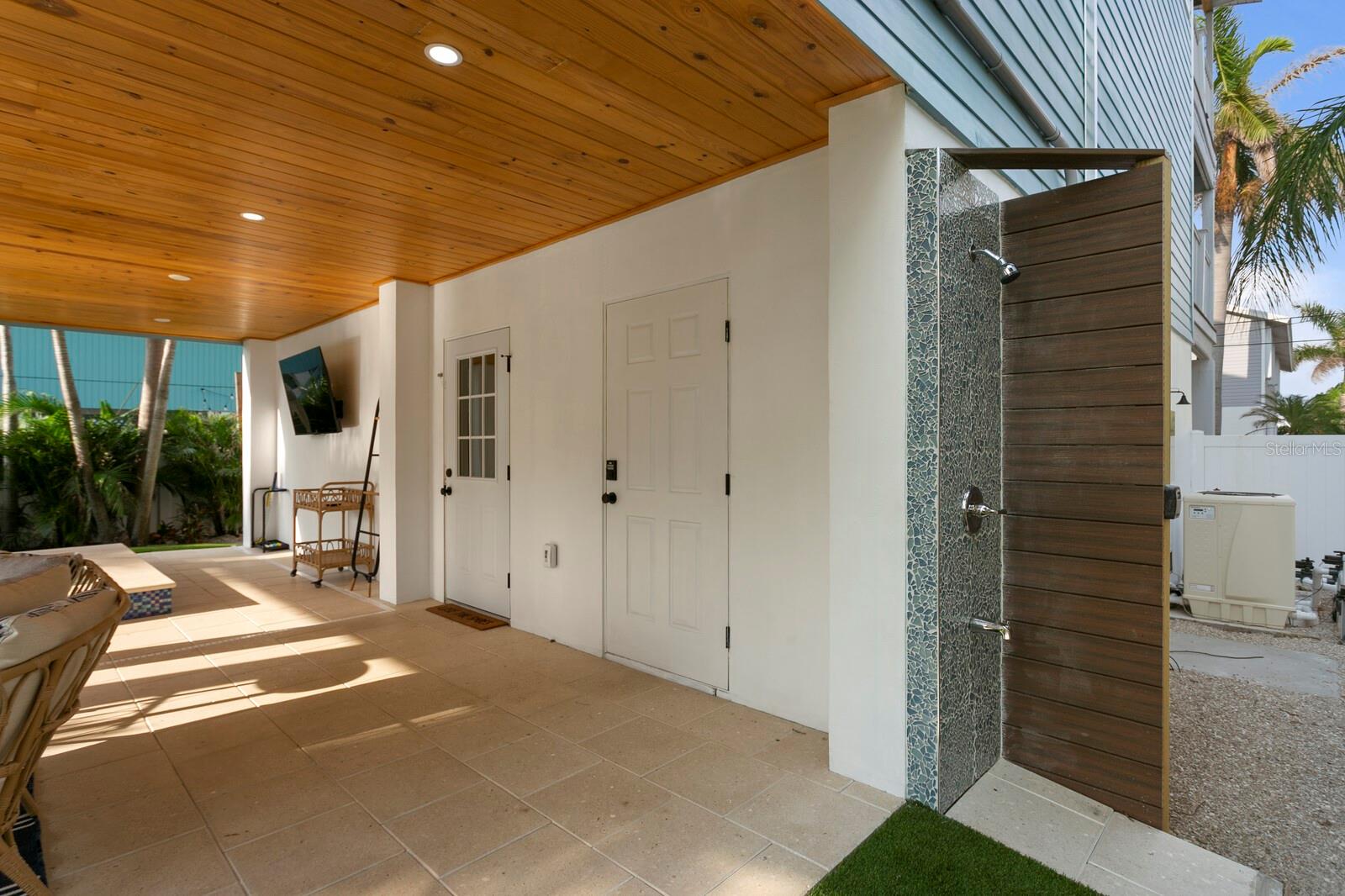 2203 AVENUE B — photo 7