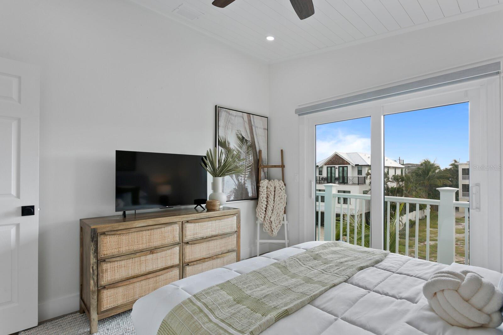 2203 AVENUE B — photo 17