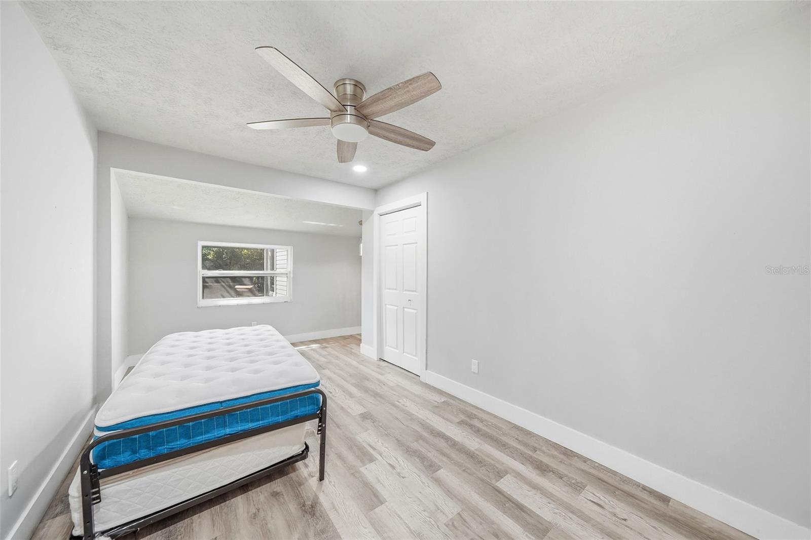 13536 LAKE MAGDALENE DR — photo 32