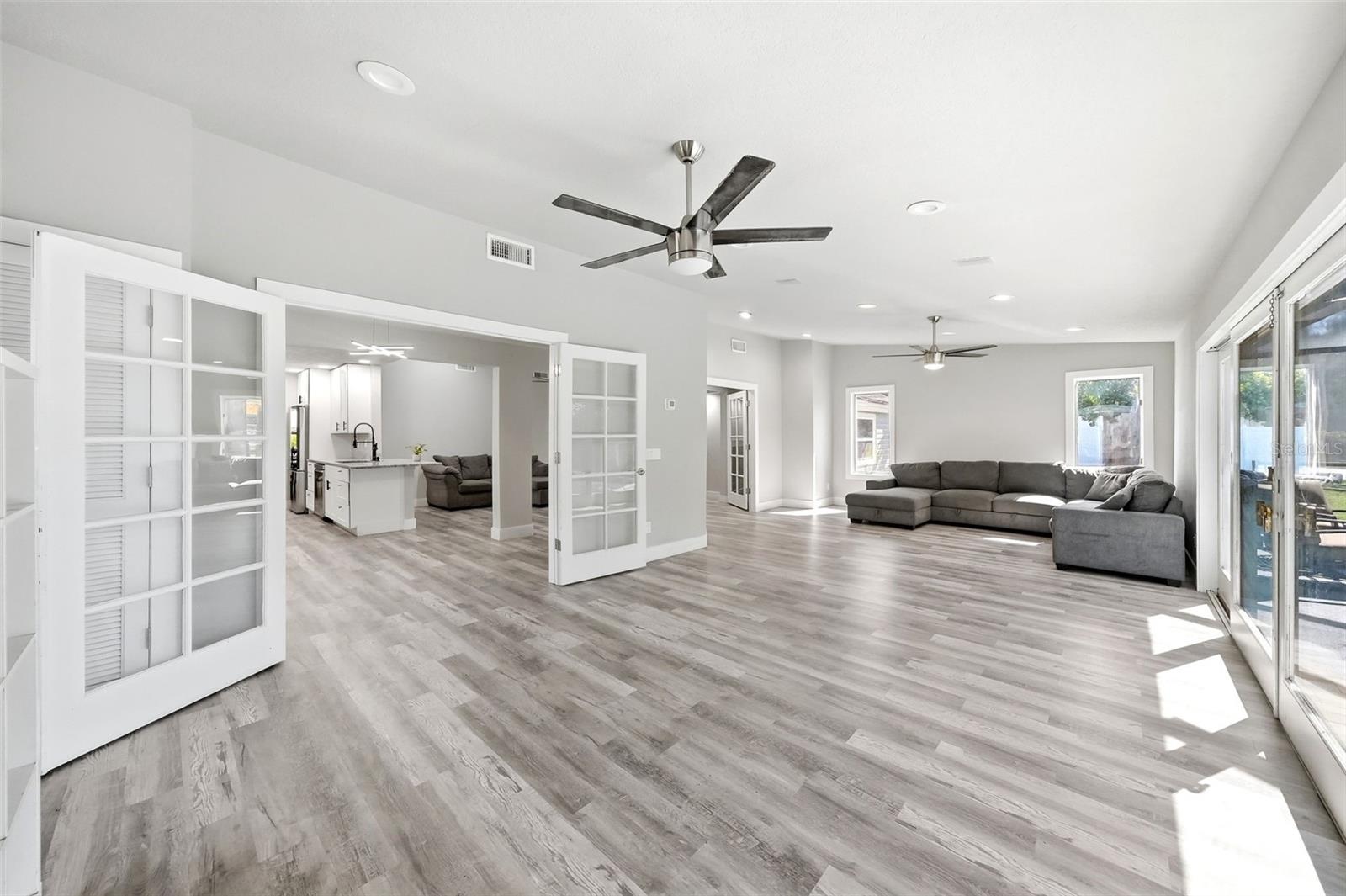 13536 LAKE MAGDALENE DR — photo 16