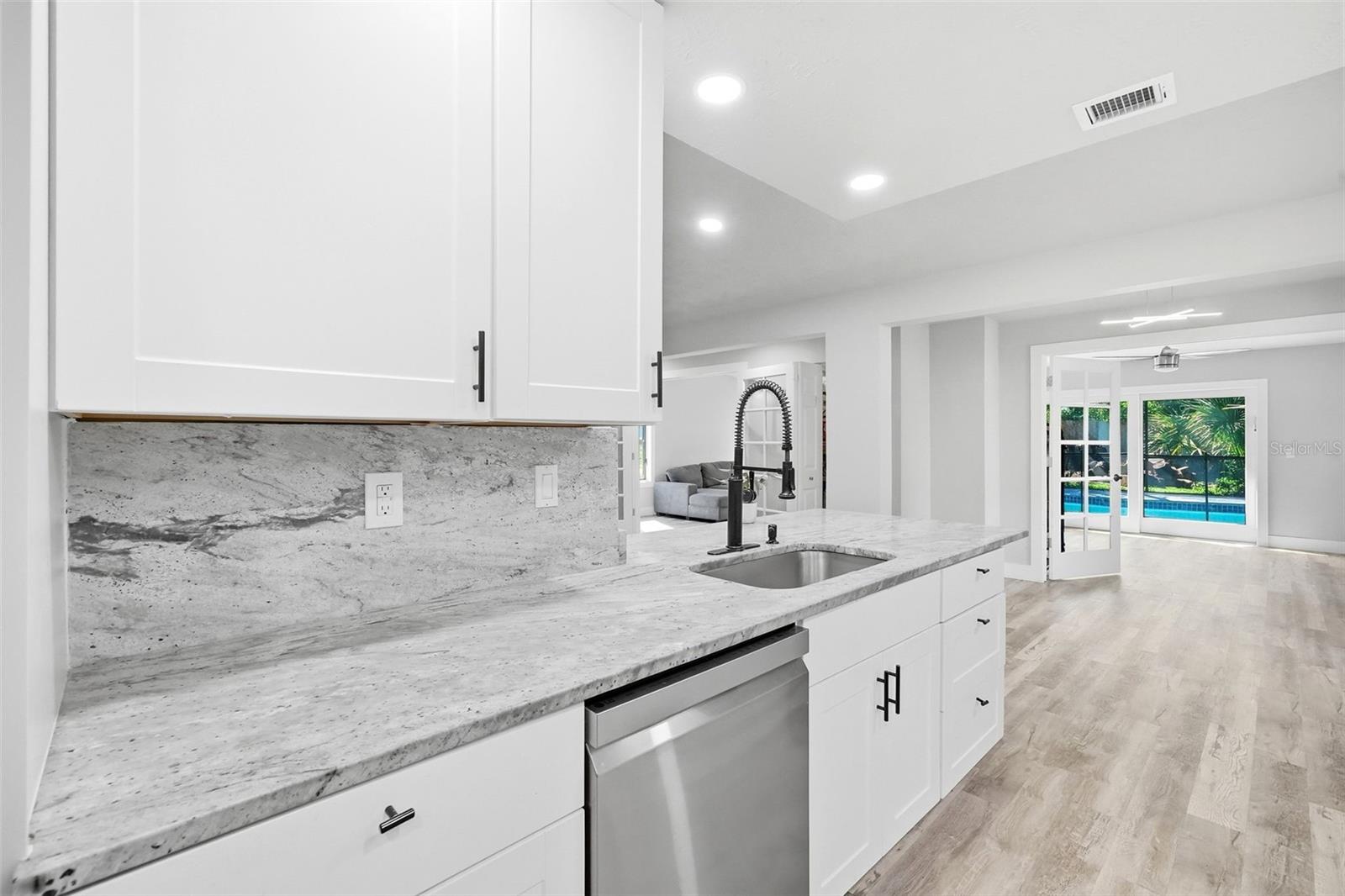 13536 LAKE MAGDALENE DR — photo 10