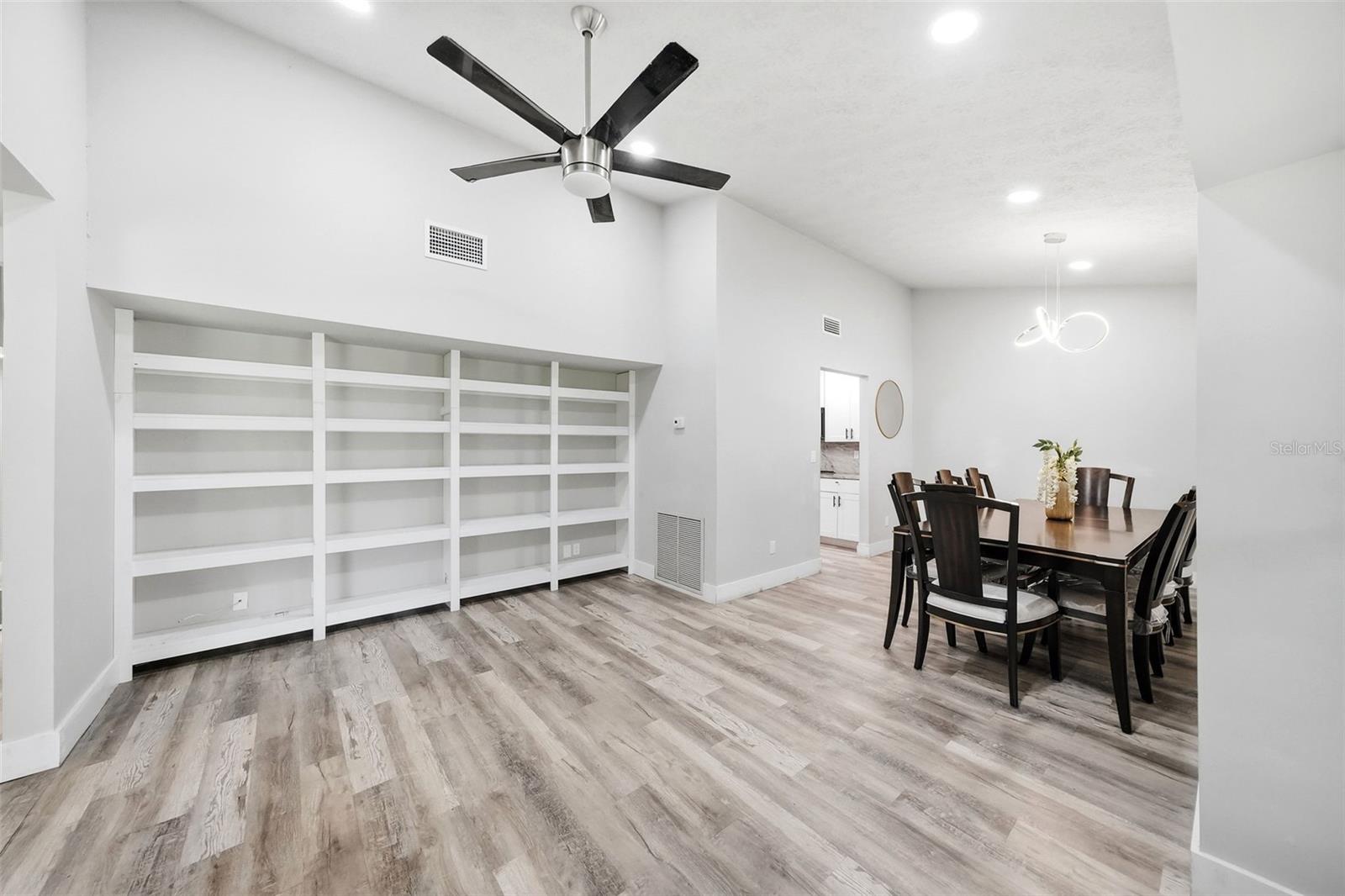 13536 LAKE MAGDALENE DR — photo 20