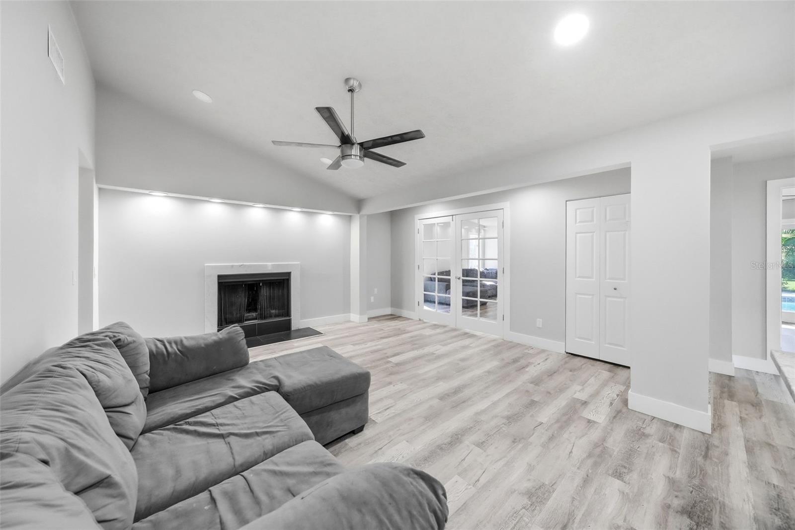 13536 LAKE MAGDALENE DR — photo 12