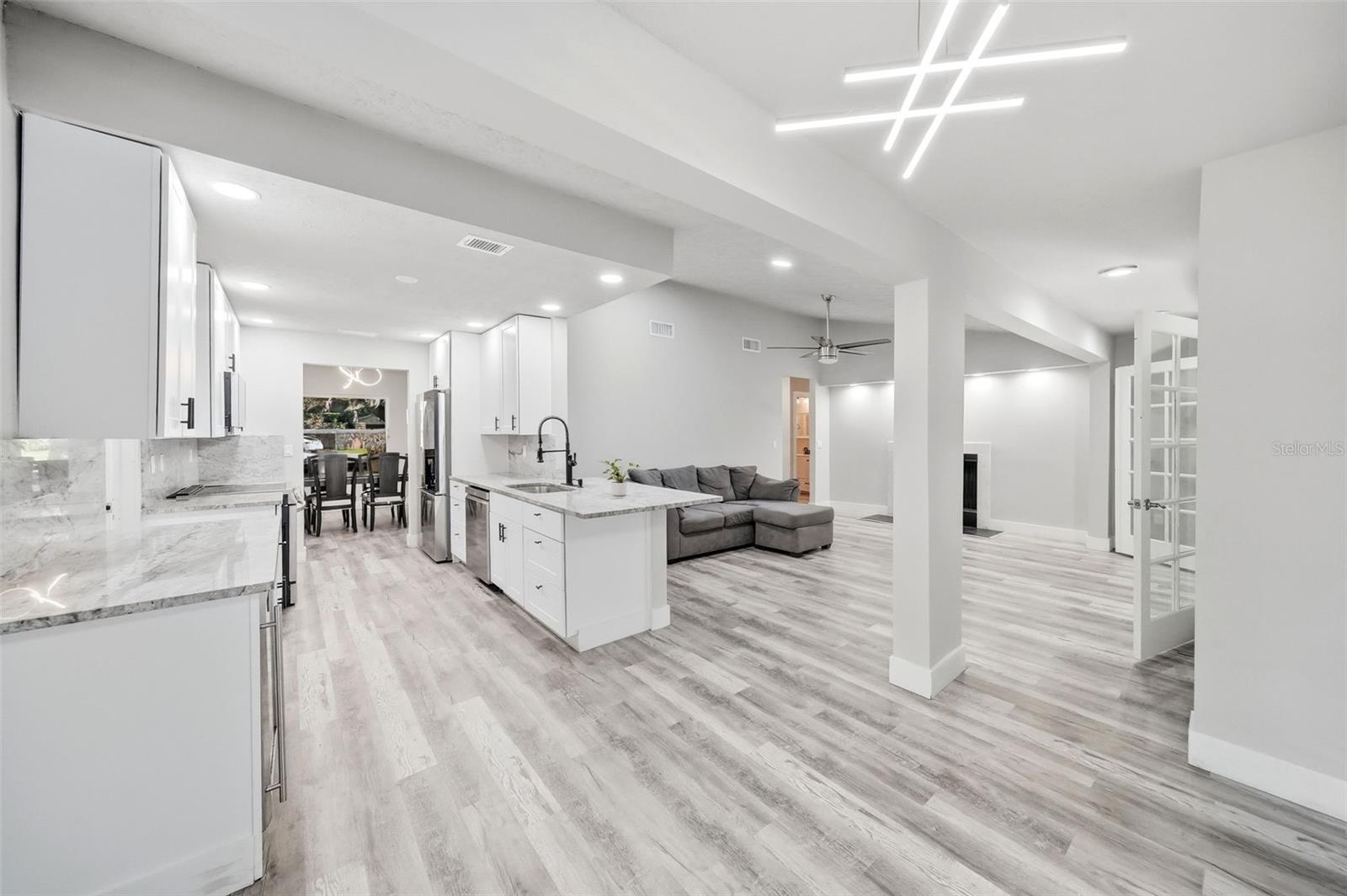 13536 LAKE MAGDALENE DR — photo 11
