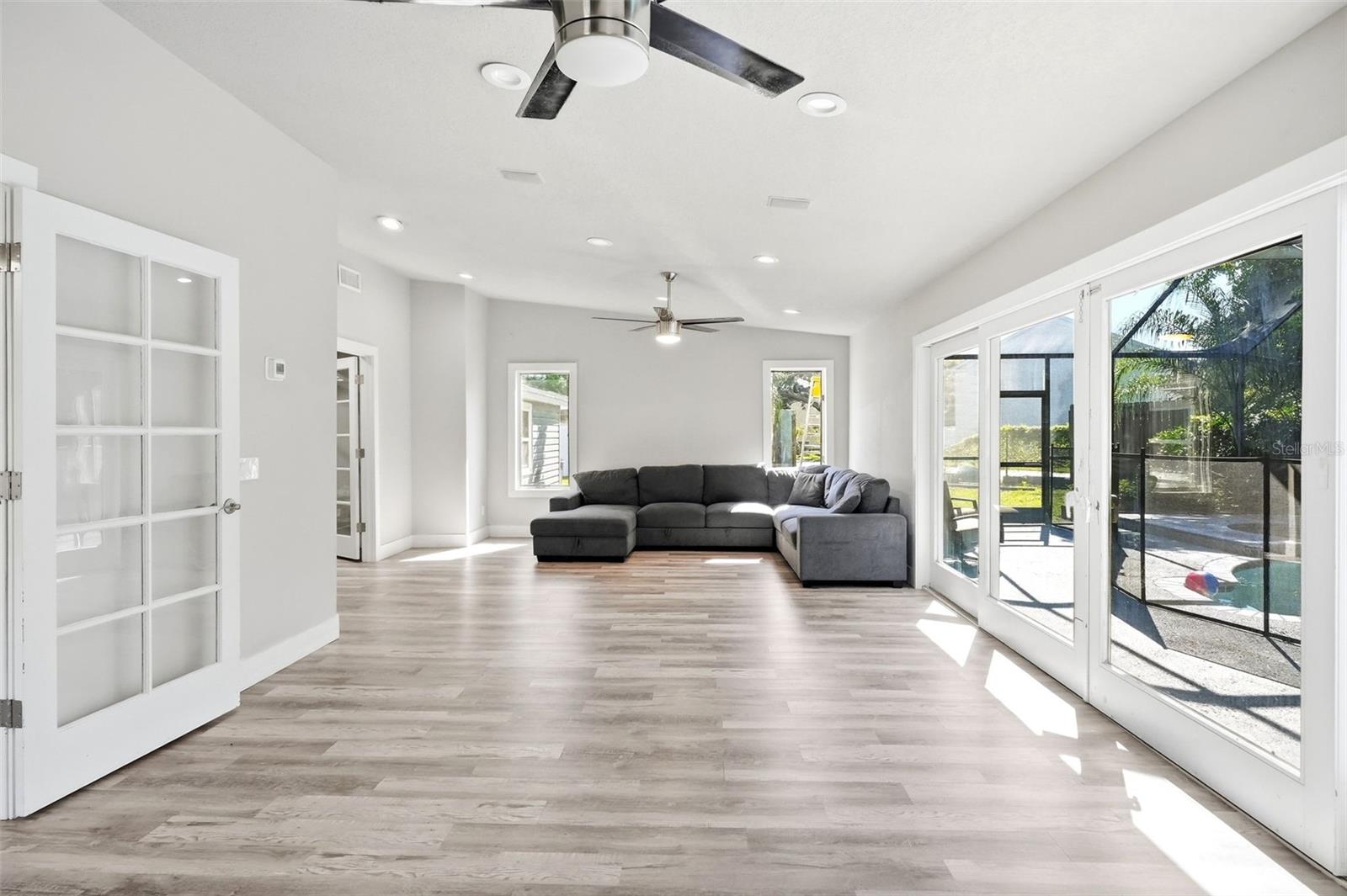 13536 LAKE MAGDALENE DR — photo 17