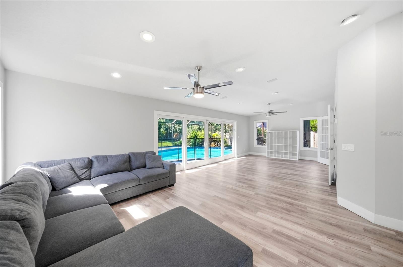 13536 LAKE MAGDALENE DR — photo 18