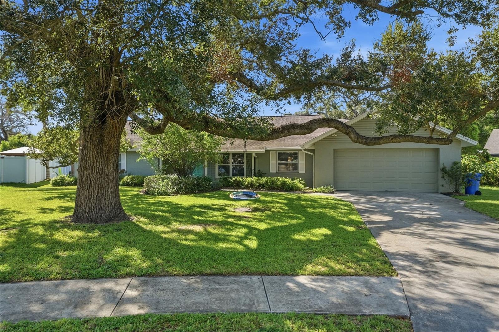 13536 LAKE MAGDALENE DR — photo 3