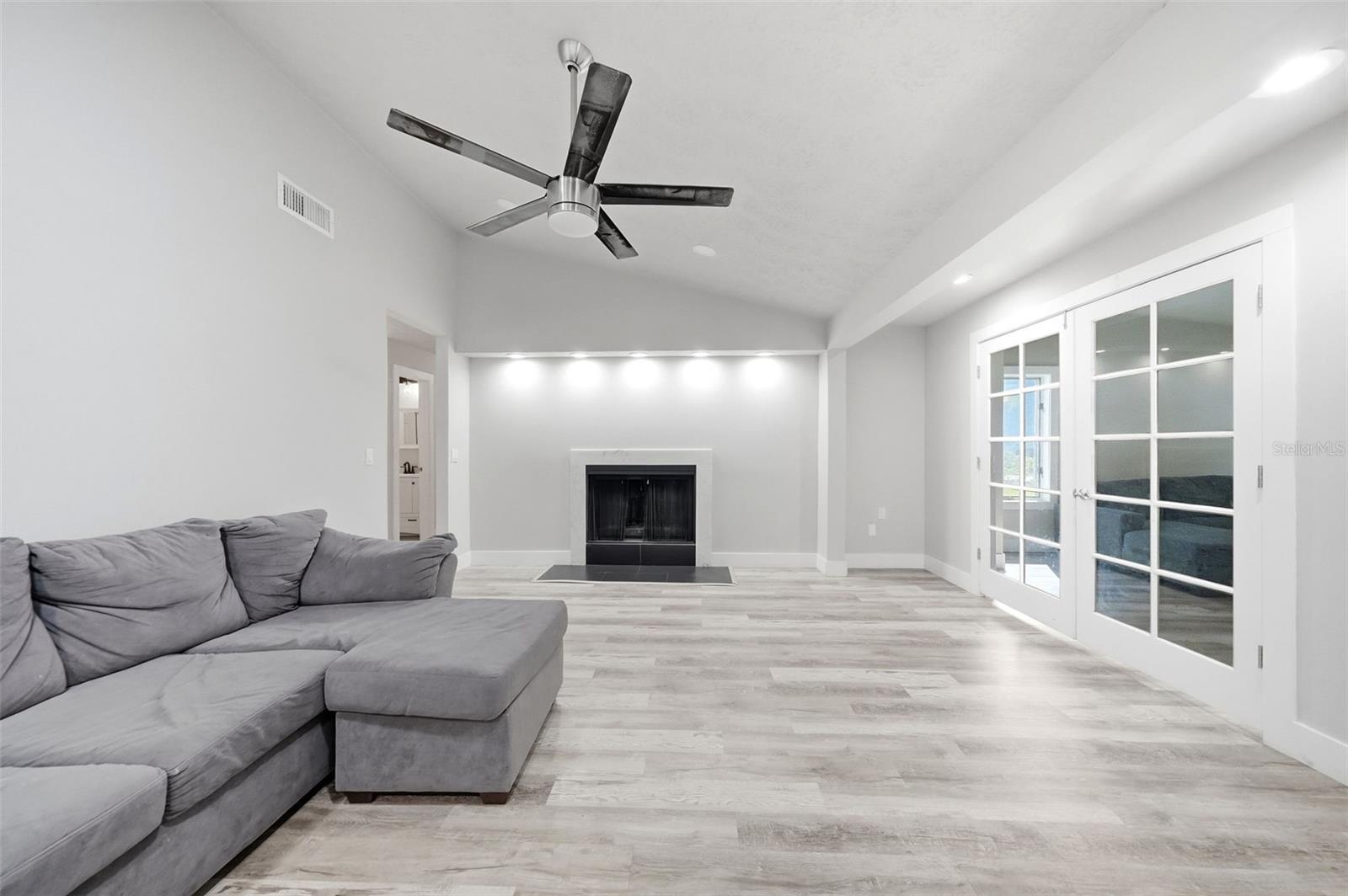 13536 LAKE MAGDALENE DR — photo 13