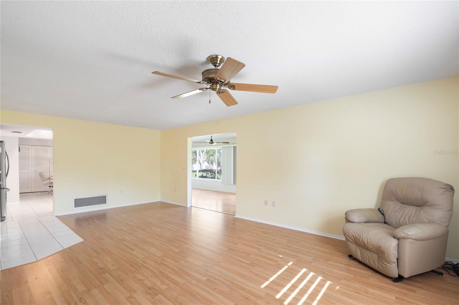 883 SHAMROCK BLVD #9 — photo 15
