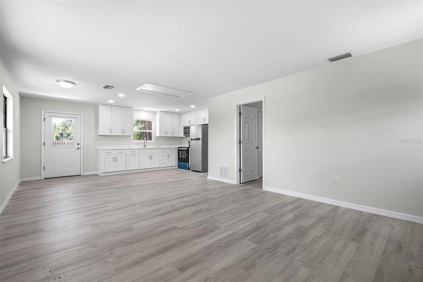 2331 MISSION VALLEY BLVD — photo 6