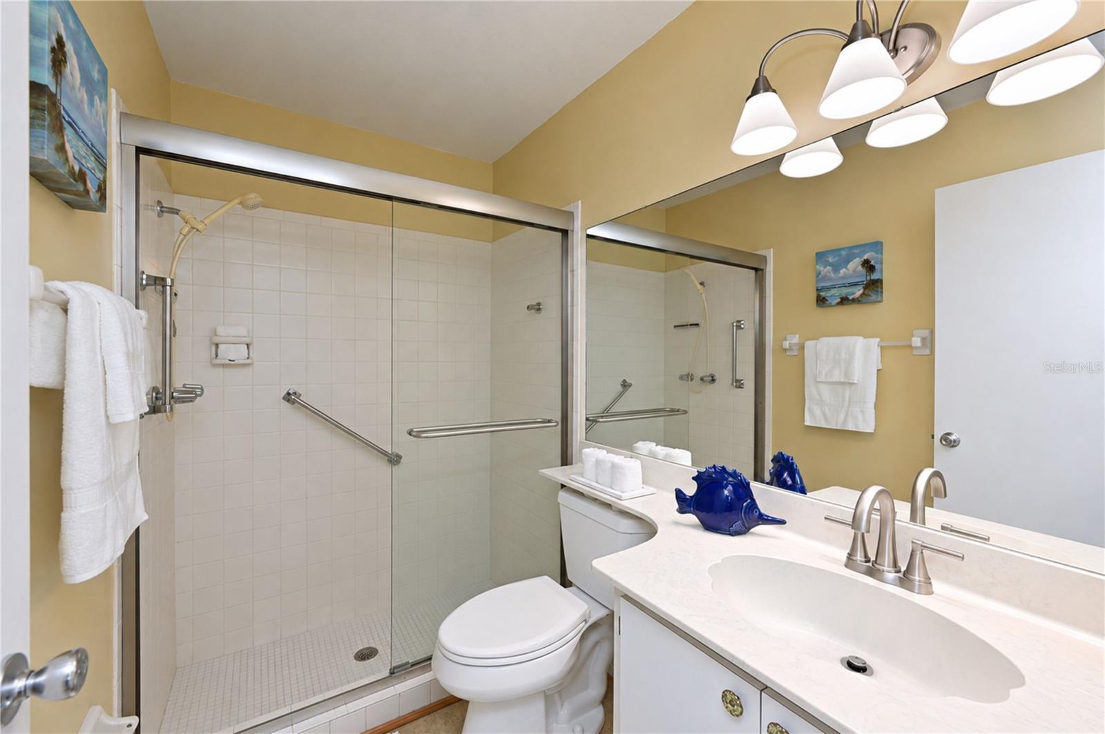 9406 ANDOVER CIR — photo 33