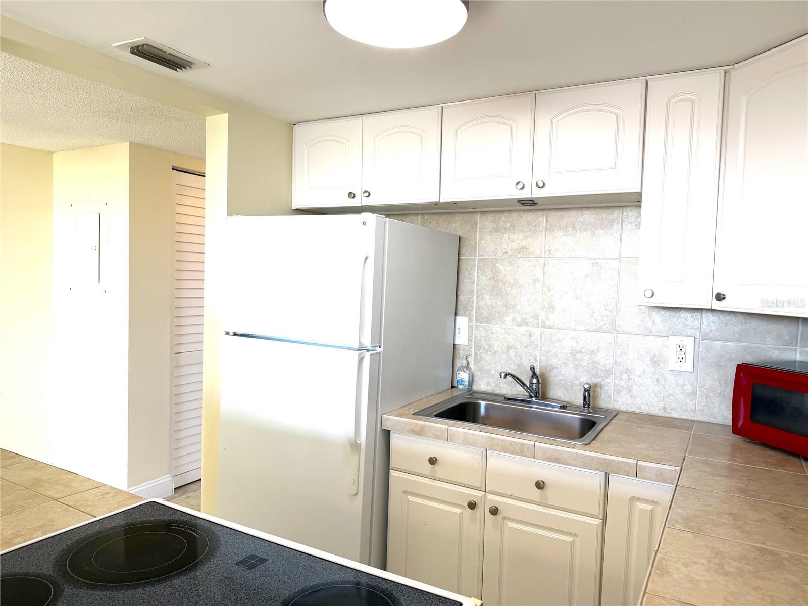 7665 SUN ISLAND DR S #409 — photo 7