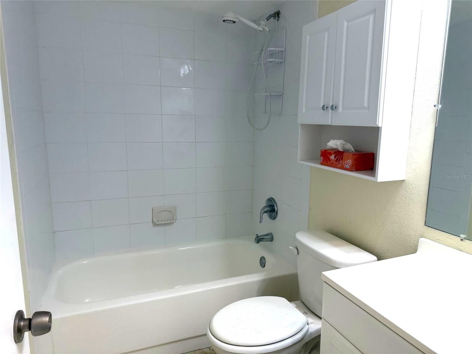 7665 SUN ISLAND DR S #409 — photo 17