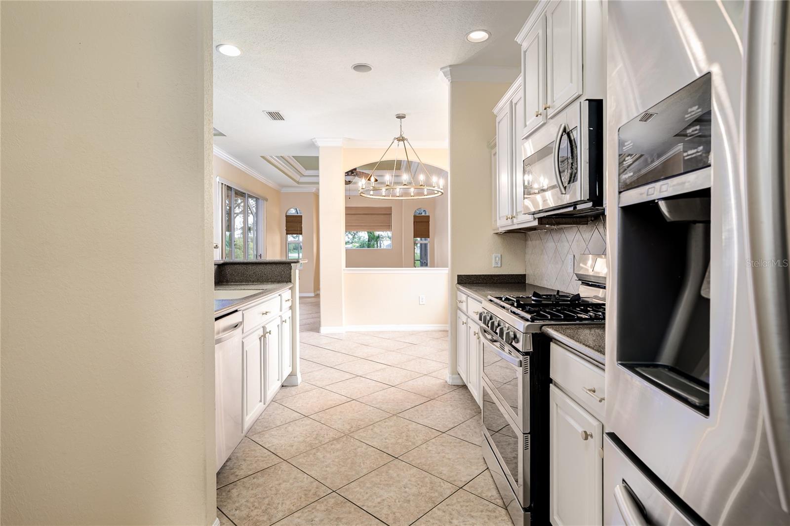 8910 STONE HARBOUR LOOP — photo 9