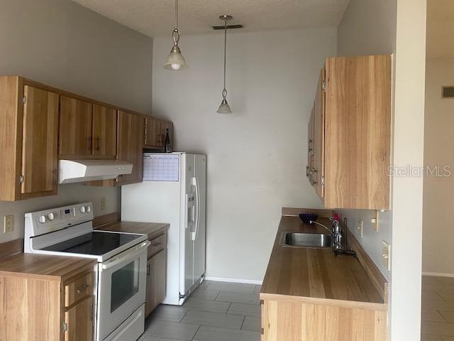 7702 WILLOW PARK DR — photo 12