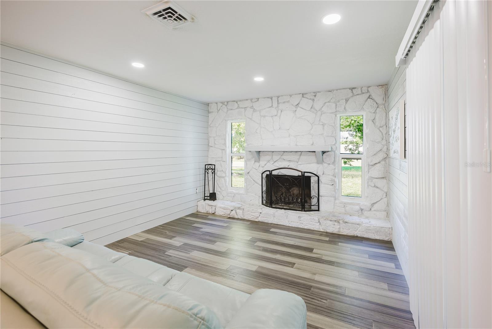 625 E BAFFIN DR — photo 13