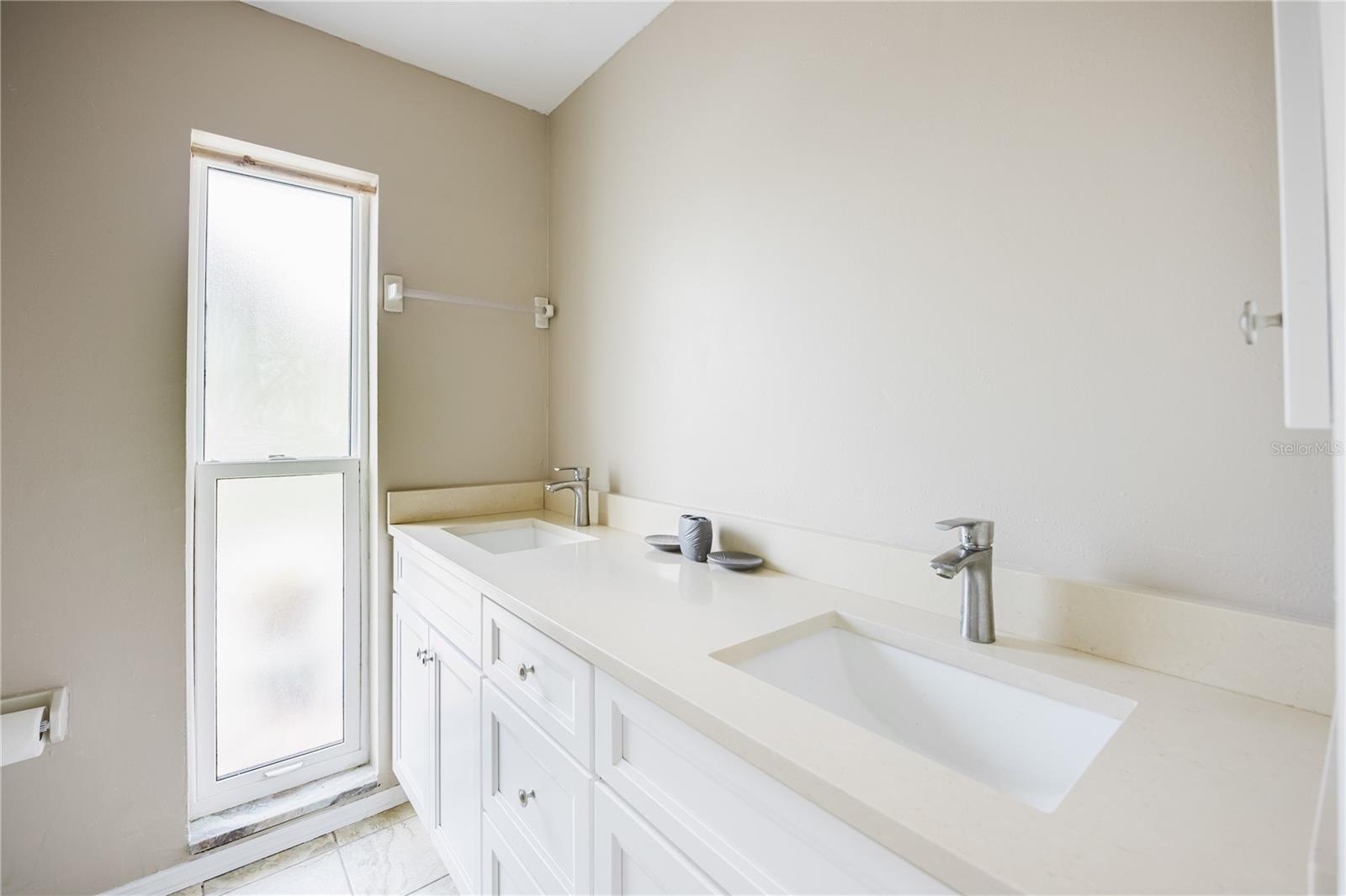 625 E BAFFIN DR — photo 18