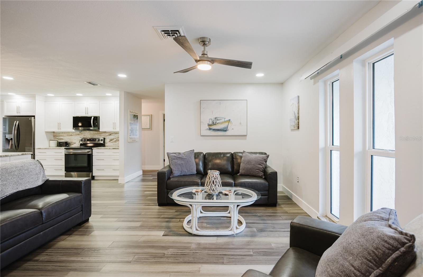 625 E BAFFIN DR — photo 4