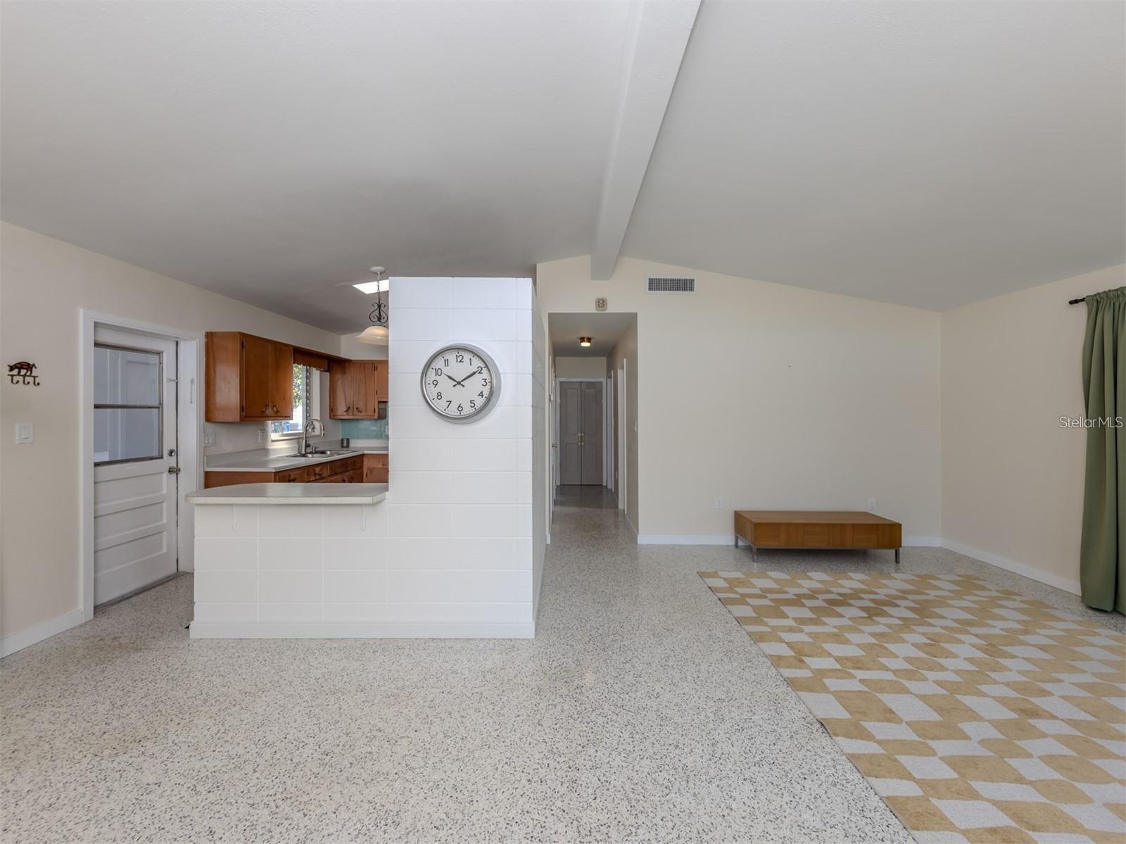 317 HILLVIEW RD — photo 14