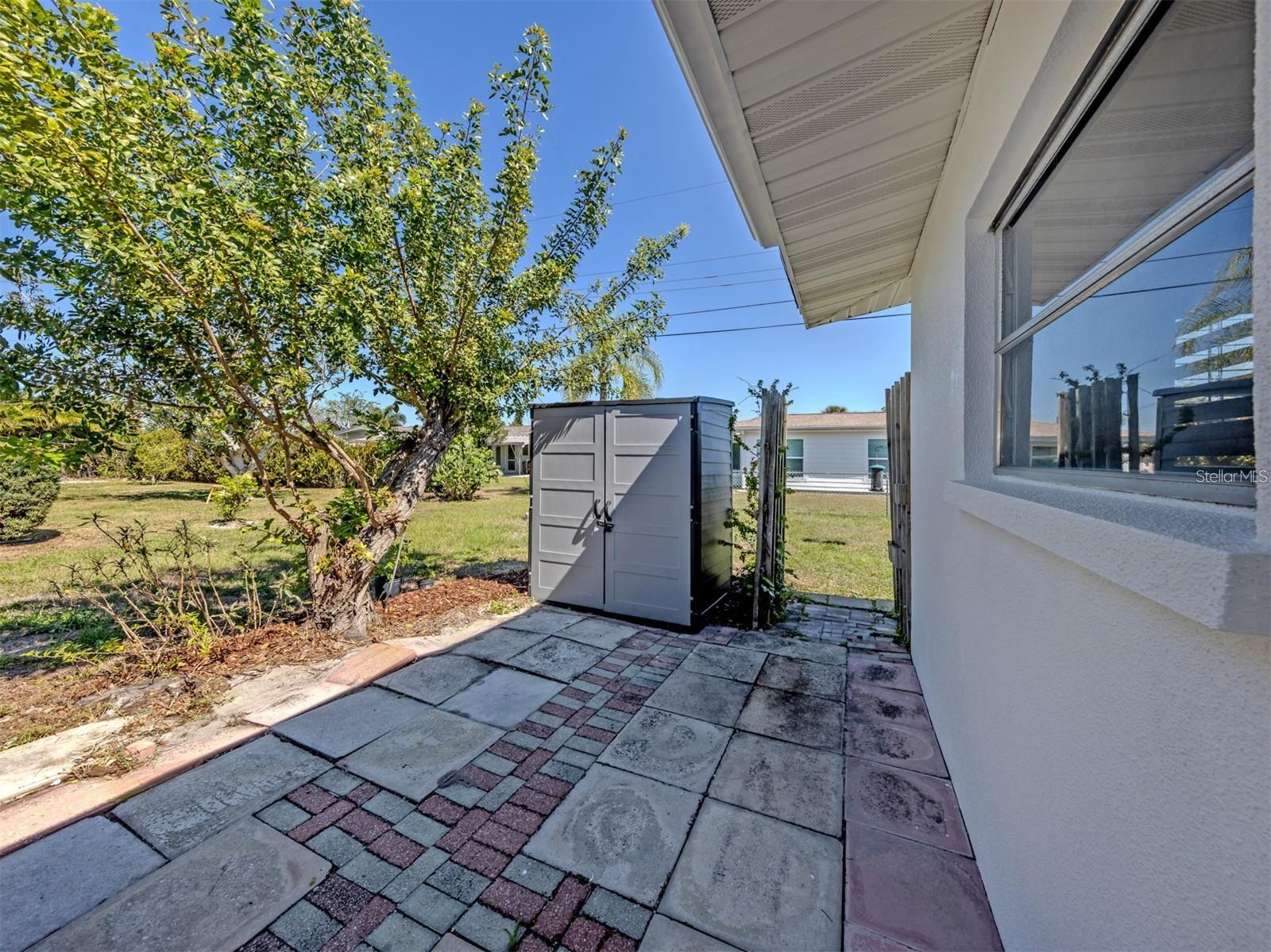 317 HILLVIEW RD — photo 32