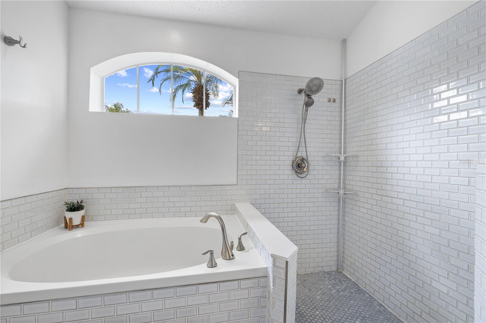 9331 PONTIAC DR — photo 34