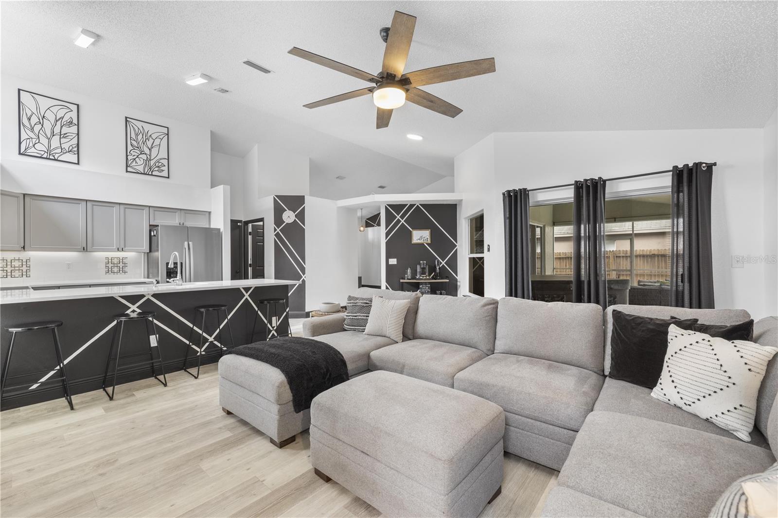 9331 PONTIAC DR — photo 12