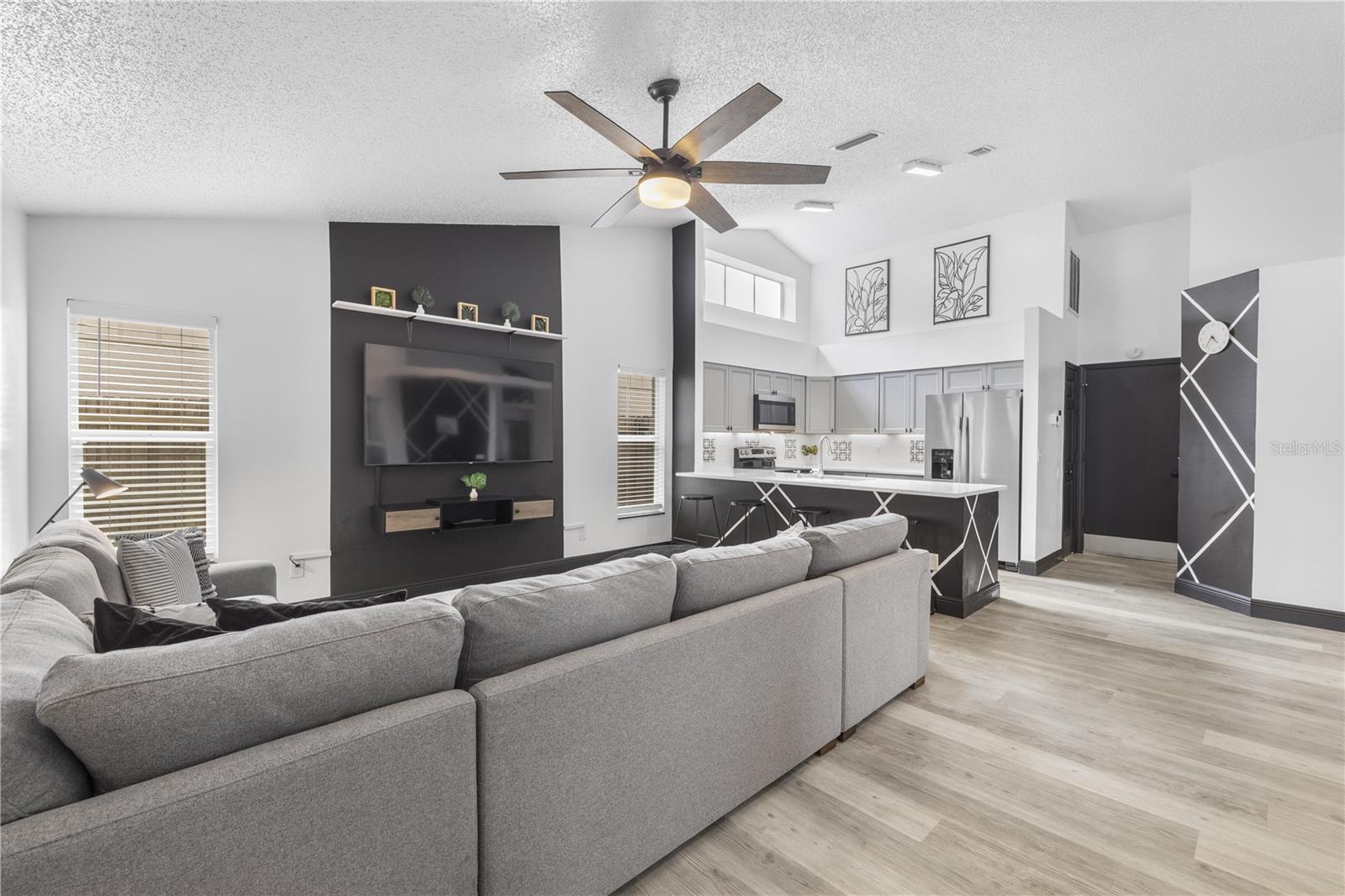 9331 PONTIAC DR — photo 10