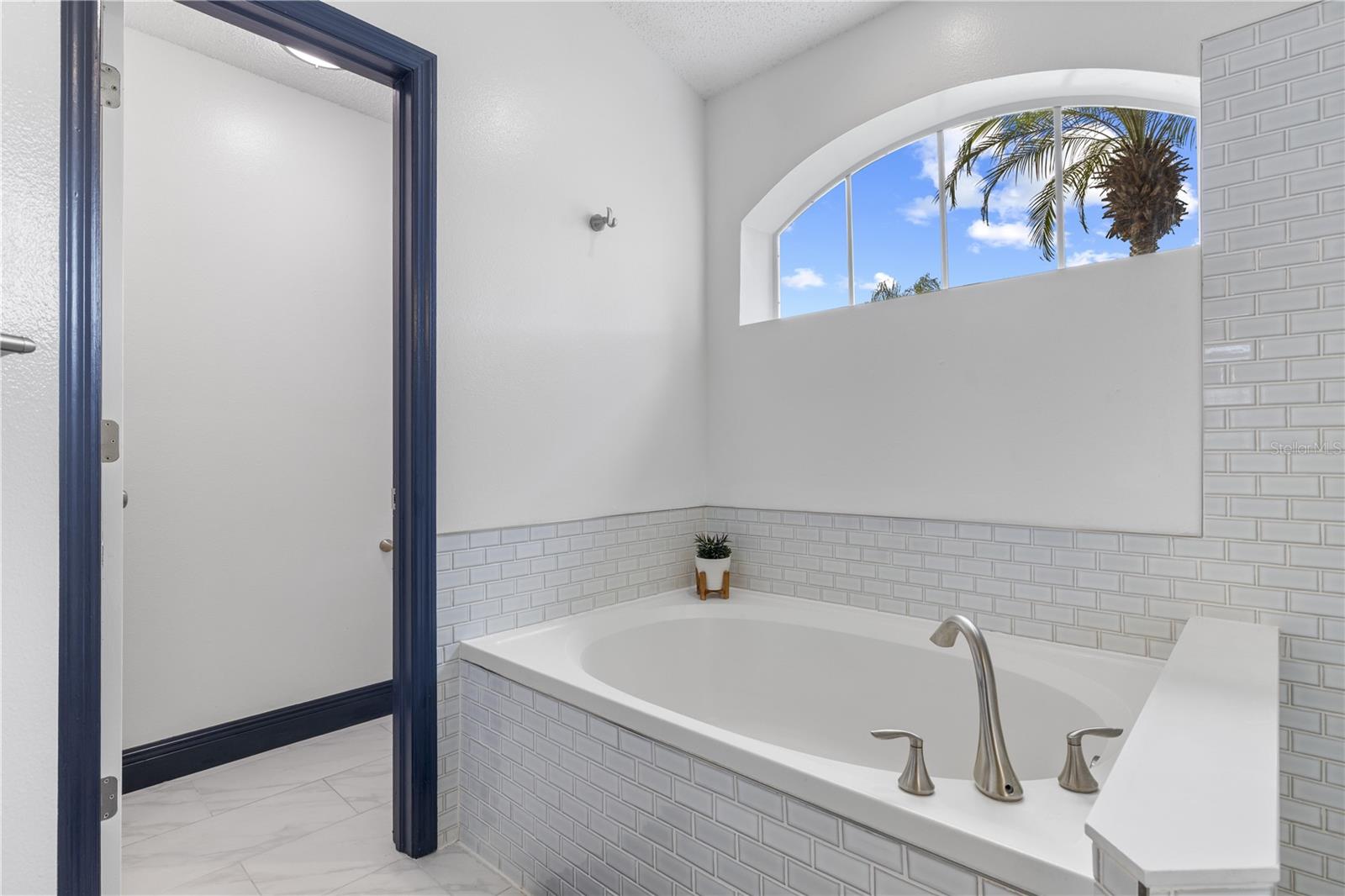 9331 PONTIAC DR — photo 35