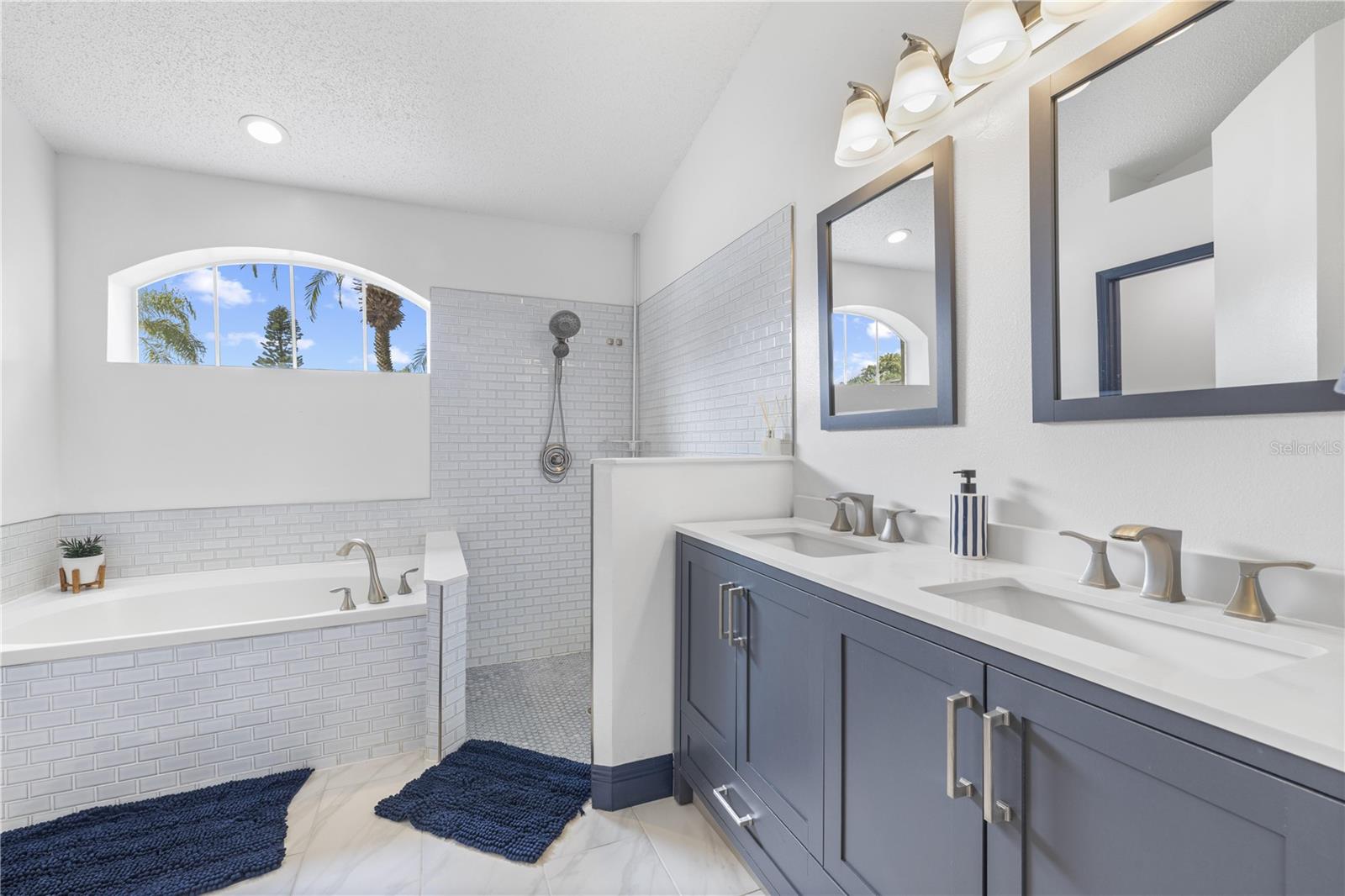 9331 PONTIAC DR — photo 32