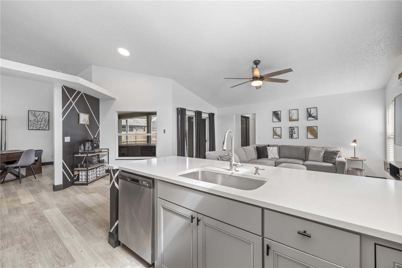 9331 PONTIAC DR — photo 26