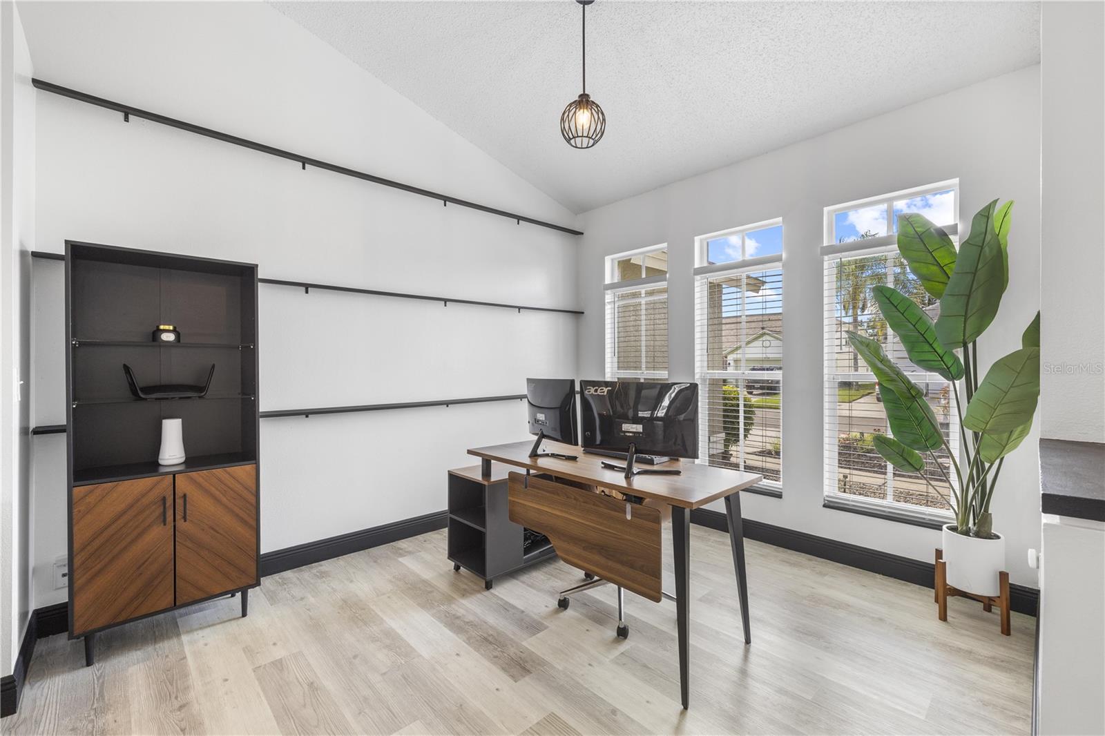 9331 PONTIAC DR — photo 18