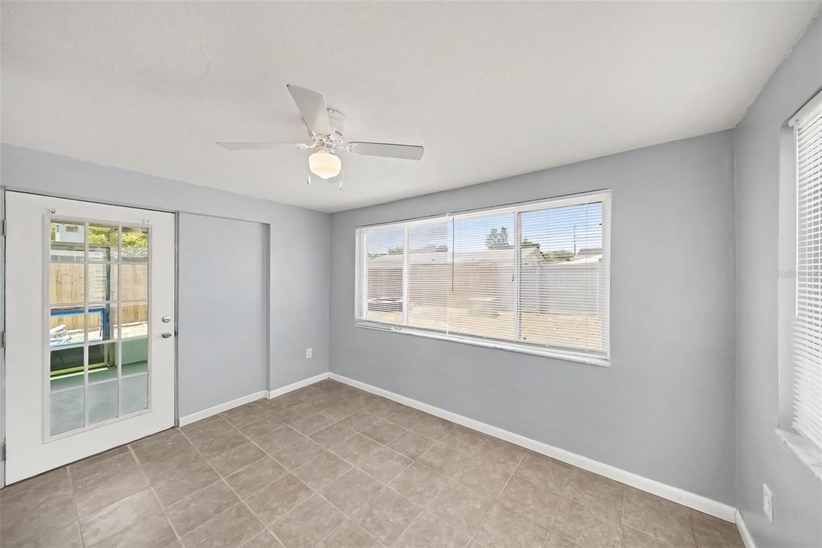 3421 ROCK ROYAL DR — photo 13