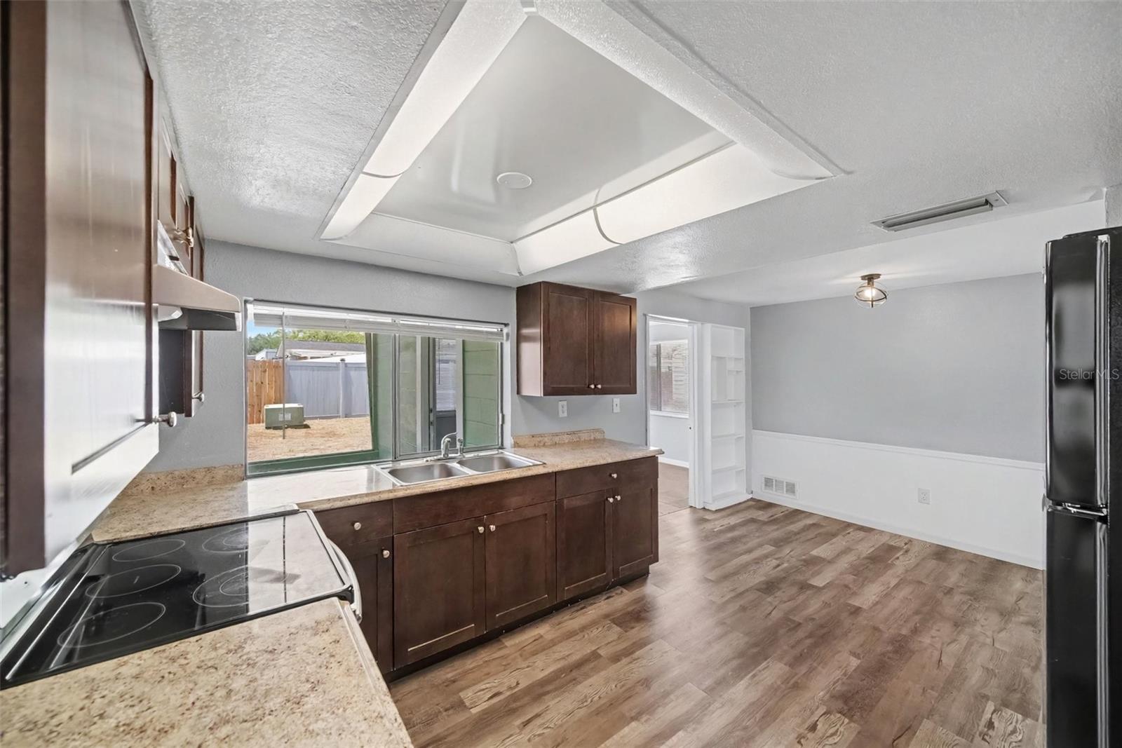 3421 ROCK ROYAL DR — photo 10